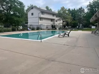 Photo #3: 990720 Listing