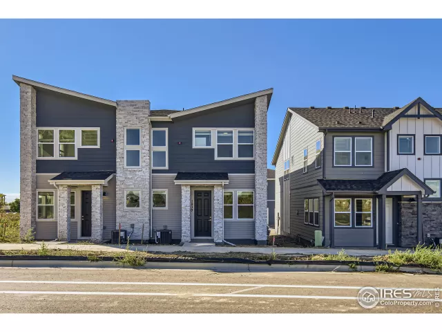 MLS: 990789 Condo For Sale
