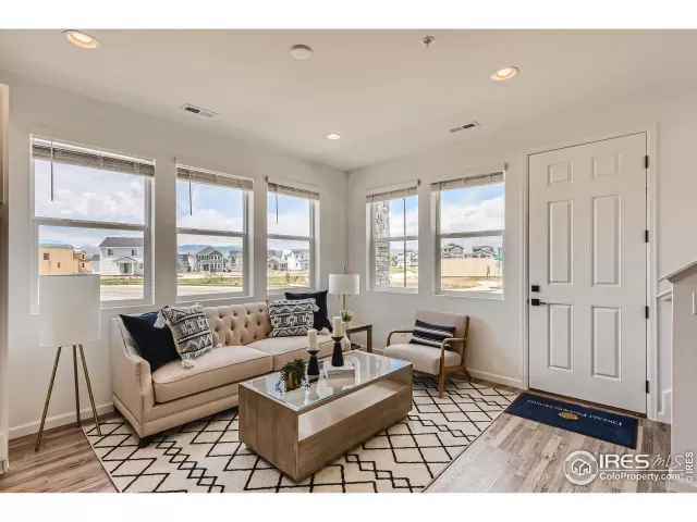 MLS: 990790 Condo For Sale