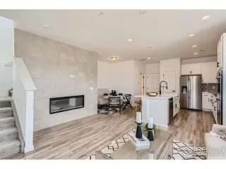Photo #5: 990790 Listing 