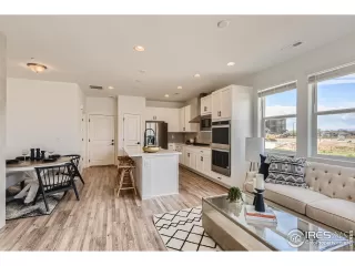 Photo #6: 990790 Listing 