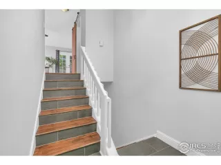 Photo #3: 990832 Listing