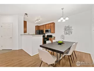 Photo #2: 990858 Listing