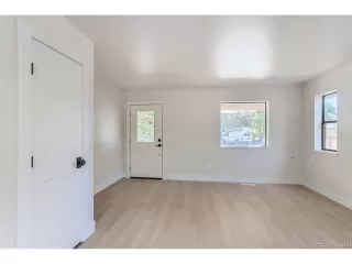 Photo #3: 9908675 Listing