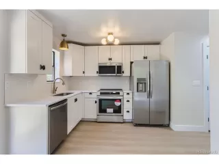 Photo #5: 9908675 Listing