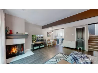 Photo #4: 990868 Listing