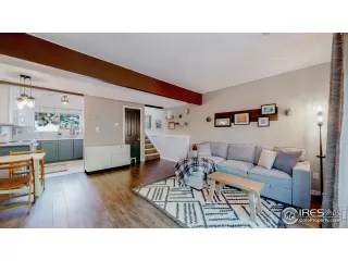 Photo #5: 990868 Listing