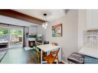 Photo #6: 990868 Listing