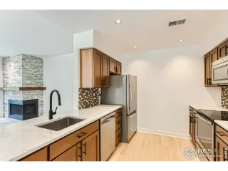 Photo #6: 990871 Listing 