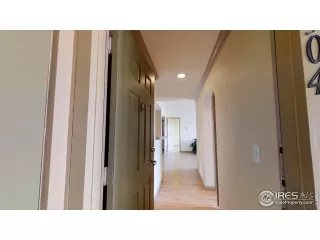 Photo #3: 990970 Listing