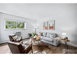 Photo #1: 990985 Listing