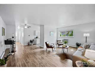 Photo #4: 990985 Listing