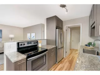 Photo #2: 991002 Listing 