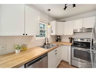 Photo #6: 991128 Listing