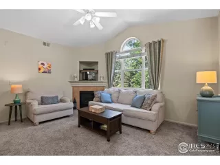 Photo #5: 991130 Listing