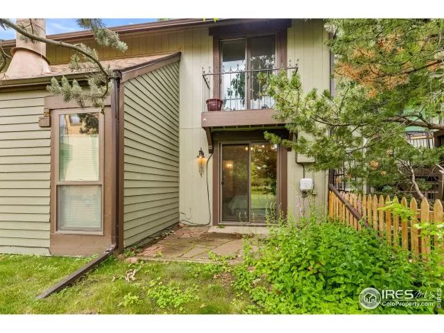 MLS: 991169 Condo For Sale