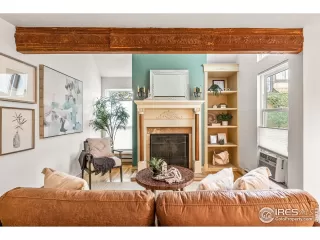 Photo #5: 991169 Listing