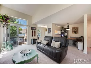 Photo #4: 991215 Listing