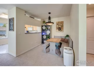 Photo #5: 991215 Listing