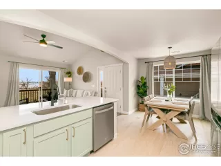 Photo #4: 991234 Listing