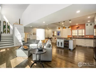 Photo #3: 991316 Listing