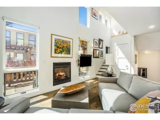 Photo #4: 991316 Listing