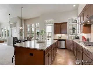 Photo #6: 991327 Listing