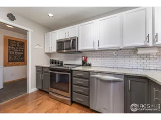 Photo #4: 991329 Listing