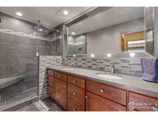 Photo #4: 991339 Listing