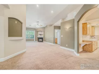 Photo #2: 991413 Listing