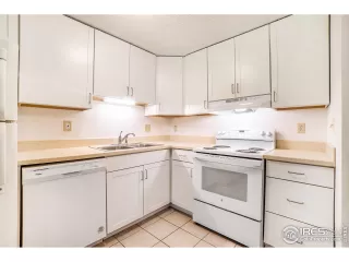 Photo #6: 991425 Listing