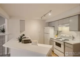 Photo #5: 991520 Listing