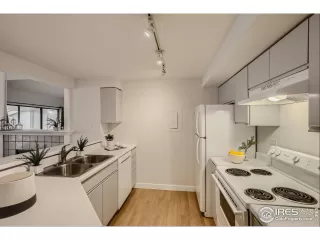 Photo #6: 991520 Listing