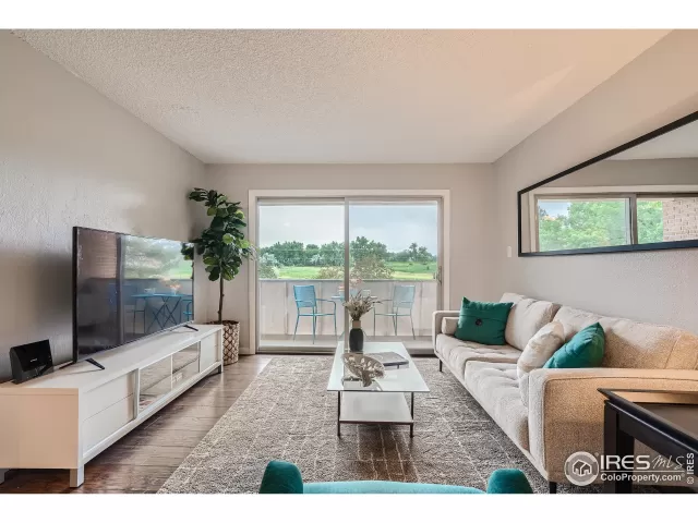 MLS: 991534 Condo For Sale