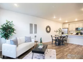 Photo #2: 991553 Listing