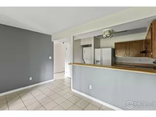 Photo #5: 991557 Listing