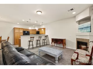 Photo #4: 991586 Listing