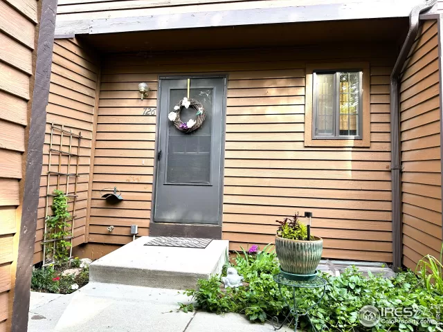 MLS: 991588 Condo For Sale