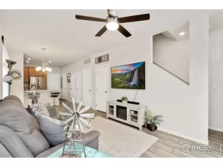 Photo #4: 991589 Listing