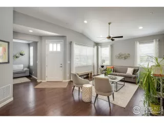 Photo #2: 991597 Listing