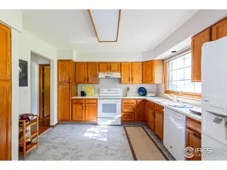 Photo #6: 991625 Listing