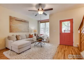 Photo #5: 991628 Listing 