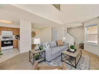 Photo #4: 991659 Listing