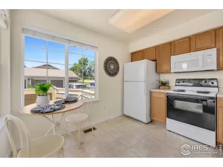 Photo #6: 991659 Listing