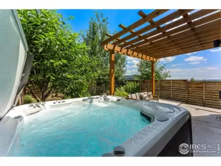 Photo #1: 991779 Listing