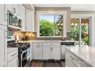 Photo #3: 991779 Listing