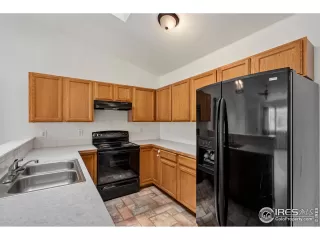 Photo #5: 991780 Listing