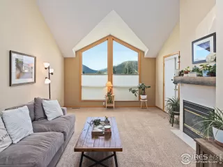 Photo #5: 991792 Listing