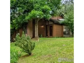 Photo #4: 991828 Listing