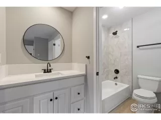 Photo #4: 991837 Listing